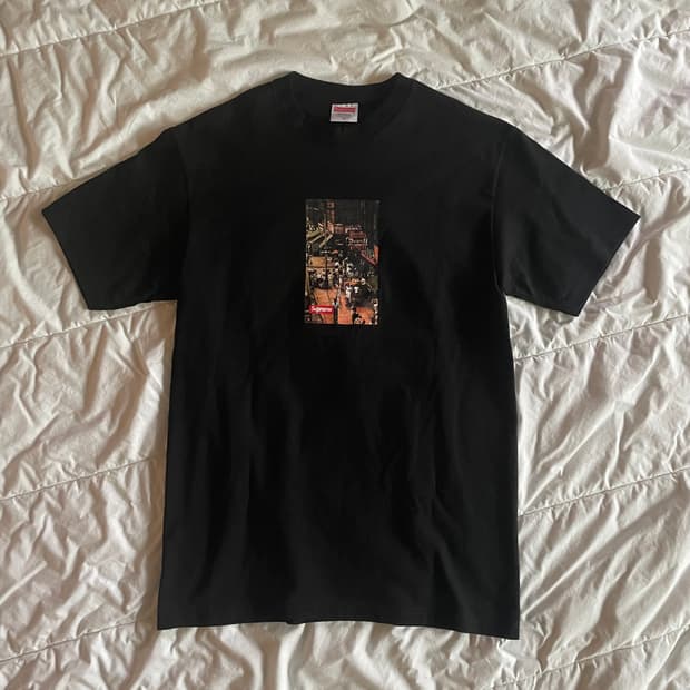 Supreme scene tee (교신 가능)