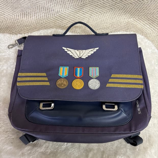 젠느 프리미어(Jeune Premier)잇 백 미디 캡틴 스쿨백