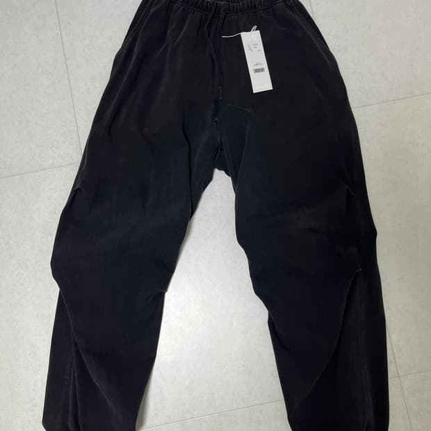 [2] 코모리 / 25SS 코튼저지 니턱팬츠