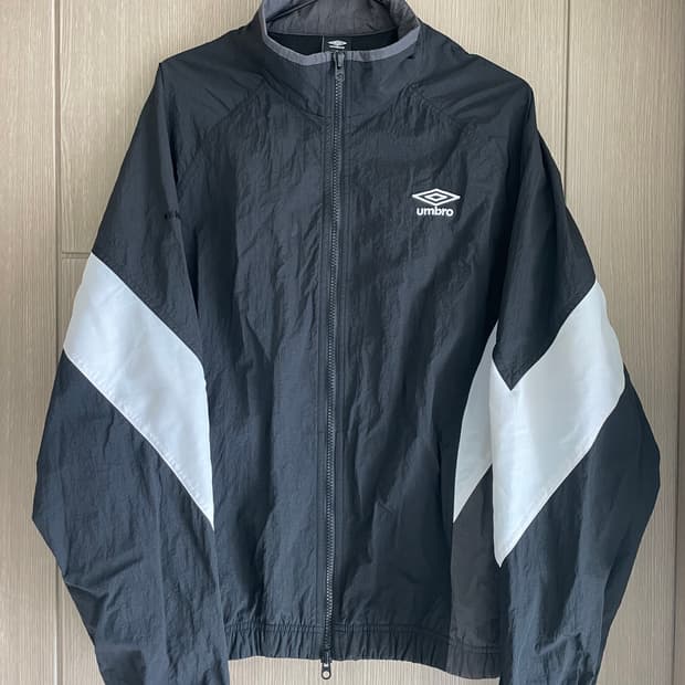 엄브로 그레이 블랙 화이트 배색 투웨이 바막