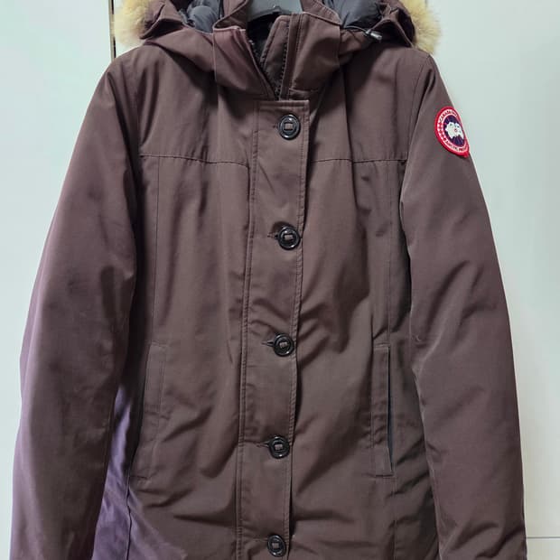 캐나다구스 도슨 패딩