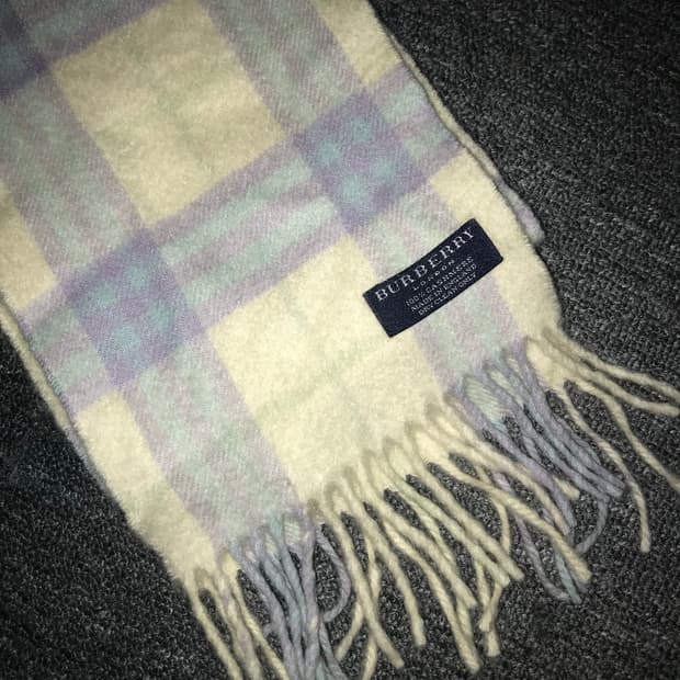 버버리 시그니처 체크패턴 머플러 목도리