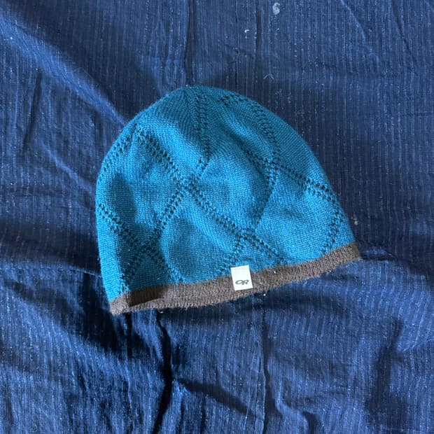 아웃도어 리서치 아크릴 니트 비니