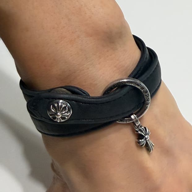 크롬하츠 가죽 실버링 팔찌