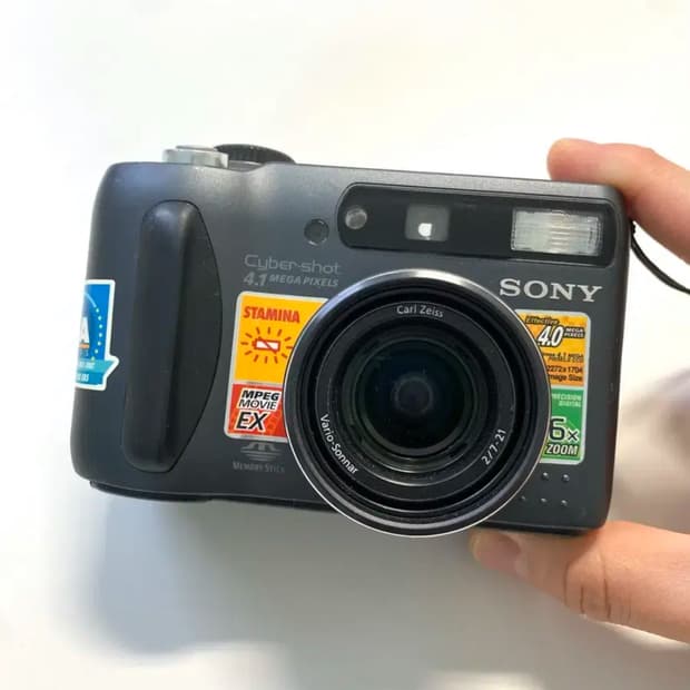 소니 사이버샷 DSC-S85 디지털 카메라