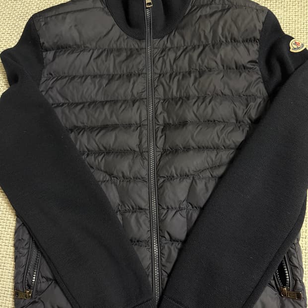 S급 몽클레어 김현우 니트패딩 M