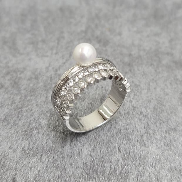 pearl ring