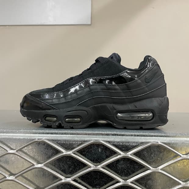 나이키 에어맥스 95 트리플 블랙 240