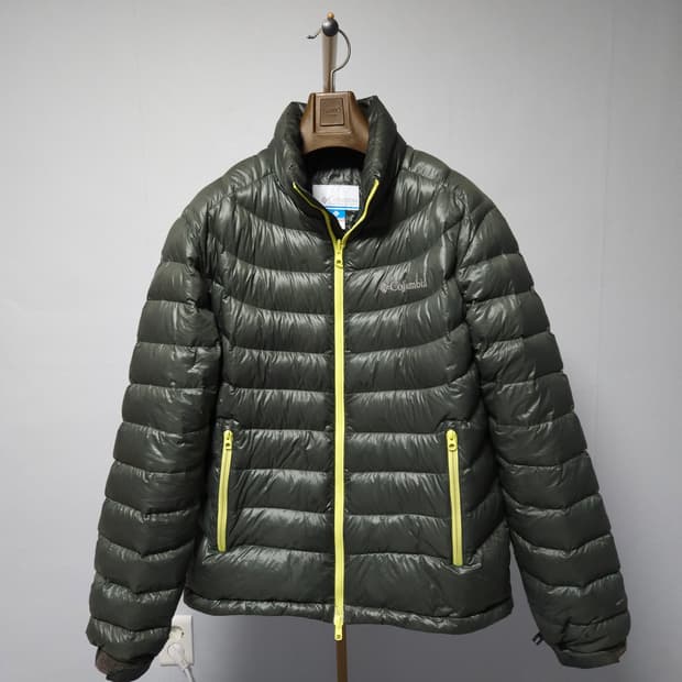 100 ) 컬럼비아 남성 옴니쉴드 구스 경량 패딩