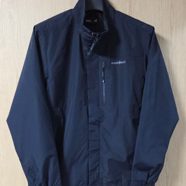 (착샷) 몽벨 바람막이 윈드 자켓  네이비 