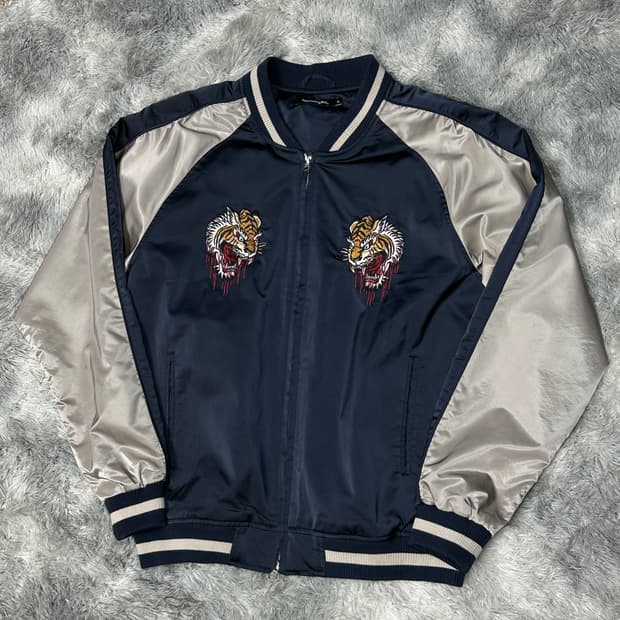 낫포너드 호랑이 자수 스카잔 L