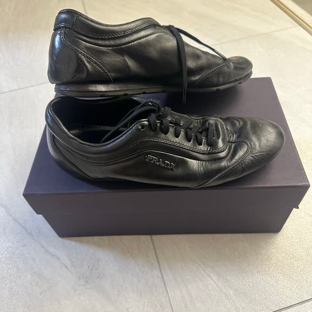 프라다 스포츠 레더 스니커즈 280