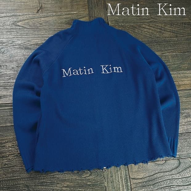 [마뗑킴] 빅로고 빈티지 스펠 포인트 니트 가디건 니트 집업 M20069