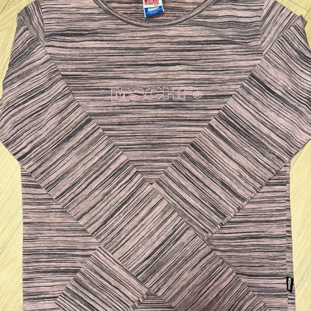 미스치프 롱슬리브