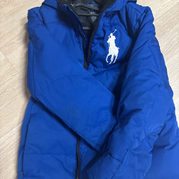 폴로 빅로고 패딩 판매합니다