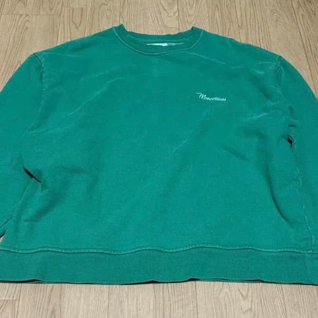 스튜디오 톰보이 맨투맨