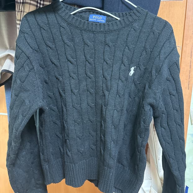 폴로 니트 