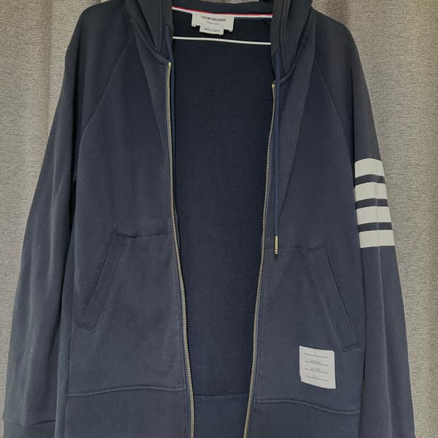 톰브라운 후드집업 네이비 3사이즈