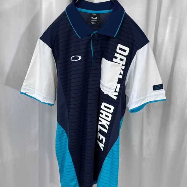 OAKLEY