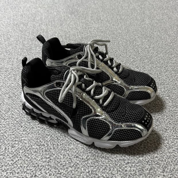 [정가 70만원] 스투시 나이키 줌 스피리돈 250