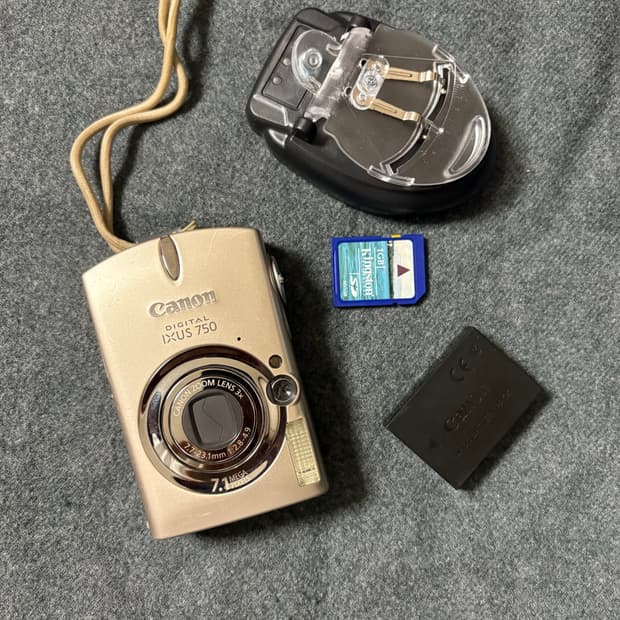 캐논 익서스750 ixus750 원희 디카 판매합니다.
