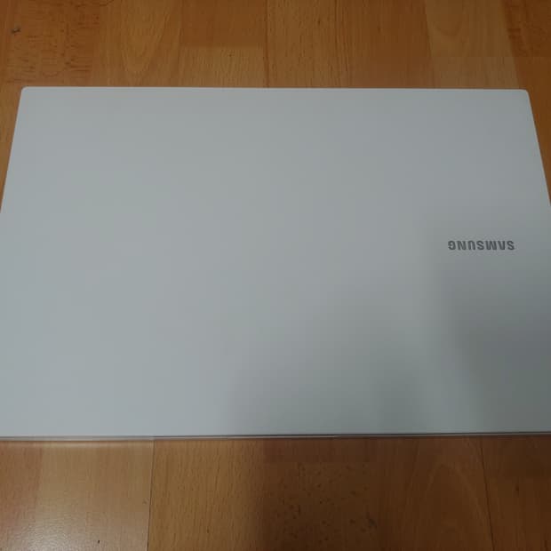 삼성 노트북 플러스2 NT500XDZ