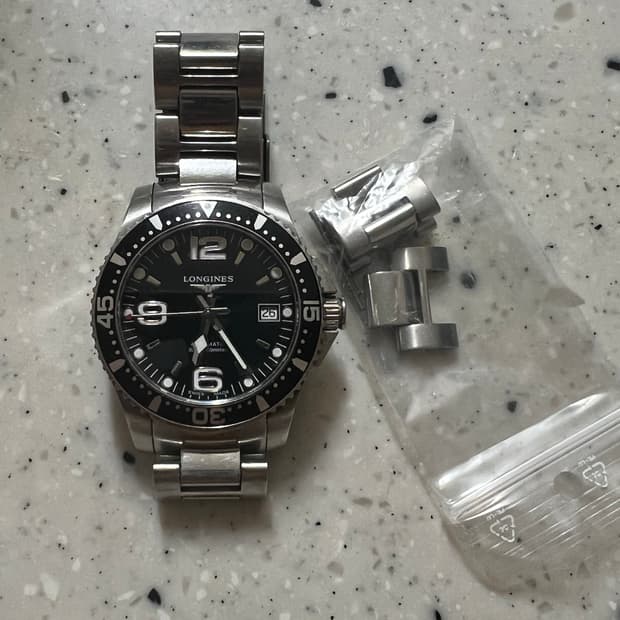 론진 하이드로 콘퀘스트 39mm 오토메틱 팝니다.