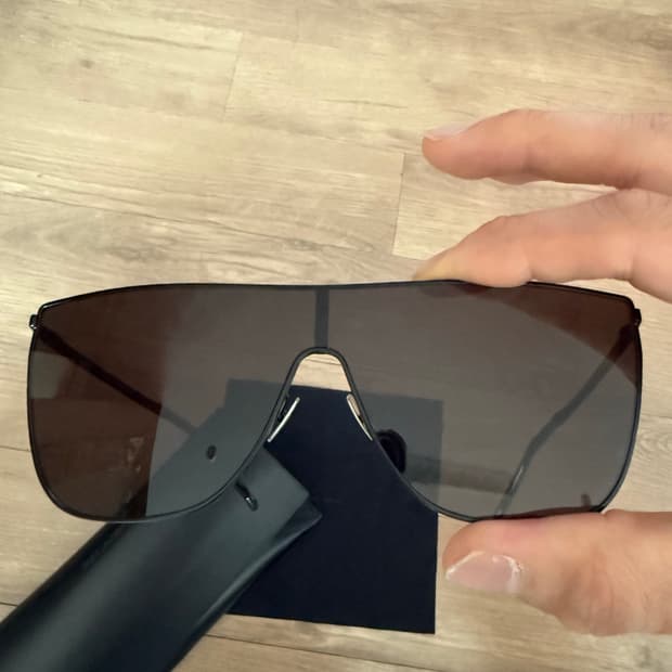 Saint Laurent Paris 실드형 선글라스 