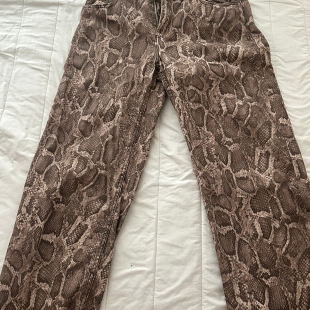 h&m 파이톤 애니멀 팬츠