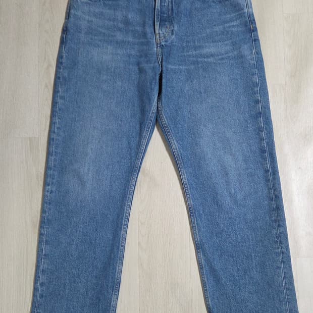 (착샷) 코스 COS 레귤러 스트레이트 데님 팬츠