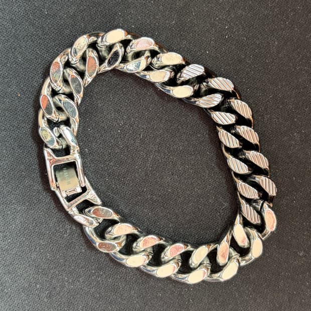 파시온 블랙 실버 투톤 빅 체잉 팔찌 pasion bracelet