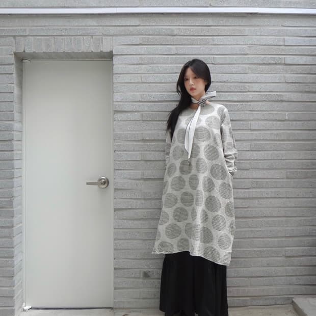 Big cicle pattern layered ops & top
