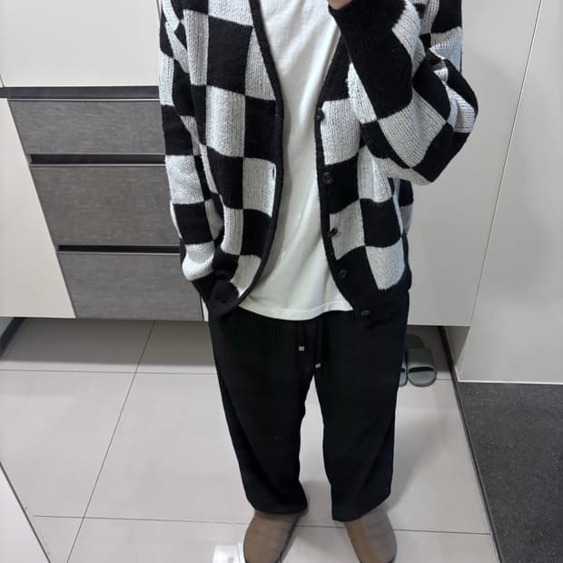 L 에잇세컨즈 체커보드 가디건