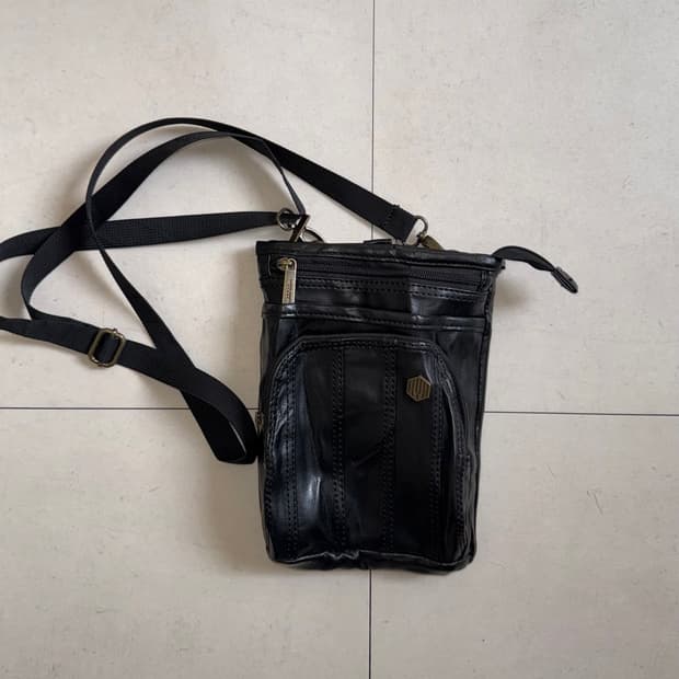 Kansai yamamoto 크로스백