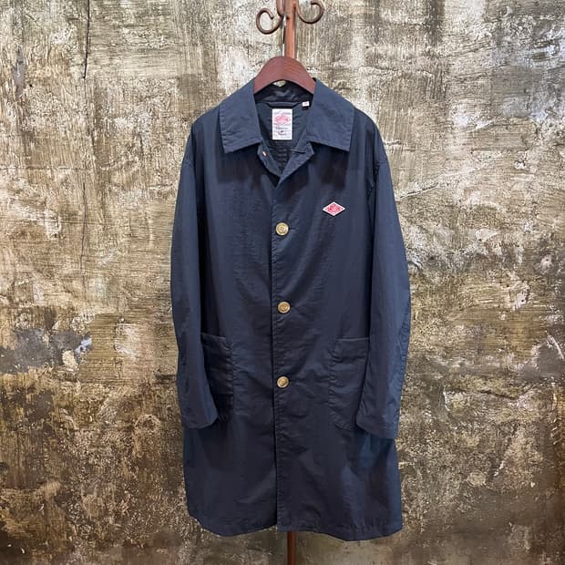 단톤 나일론 코트