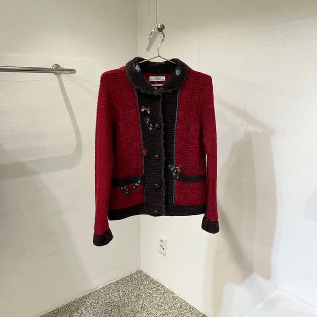 크로커다일 포인트 니트 가디건