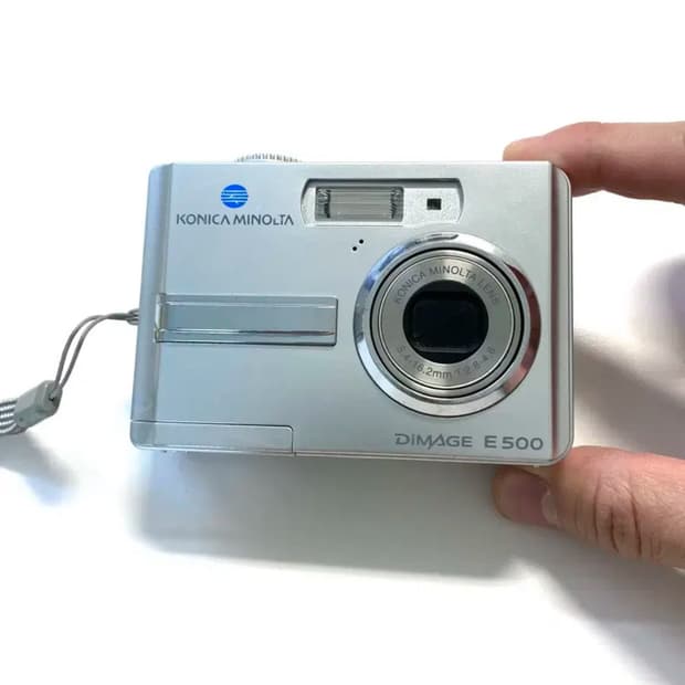 미놀타 디미지 DIMAGE E500 디지털 카메라