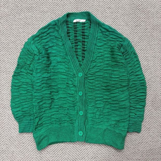 마우지 웨이브 니트 가디건 v2126