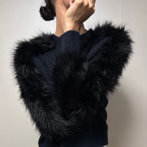 faux fur sleeve knit