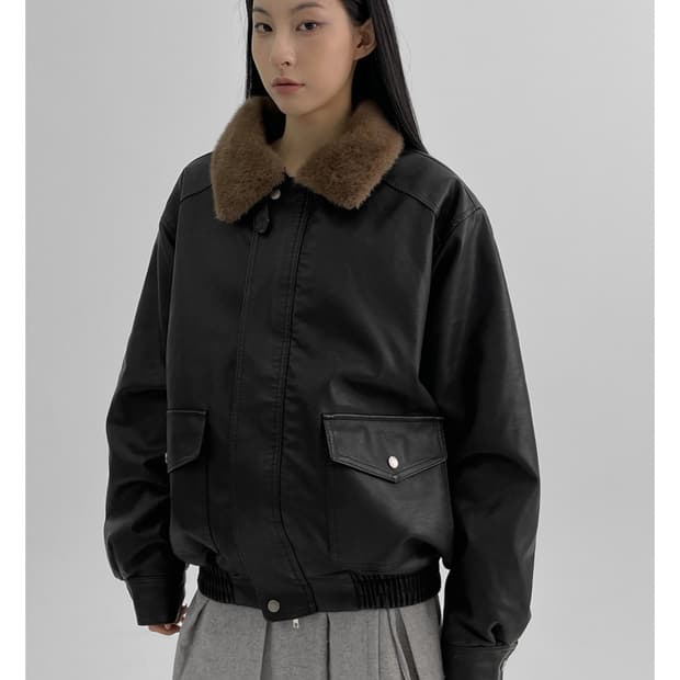 블랙업 페인드 버클 레더 무스탕 딥브라운