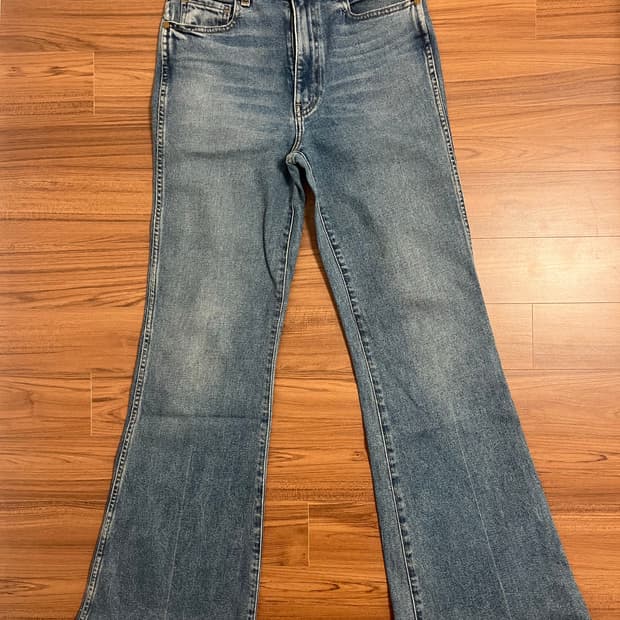 Khaite 부츠컷 청바지