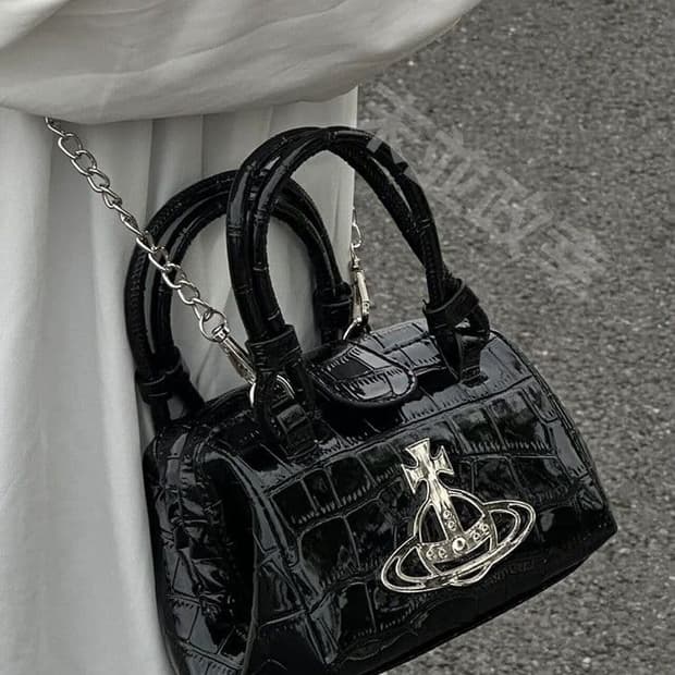 비비안웨스트우드 베티 파발론 핸드백