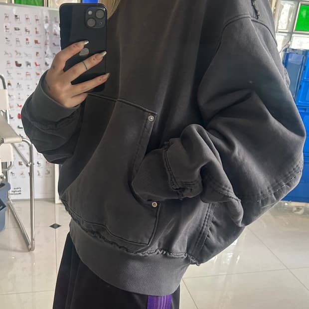 ROUND SLEEVE CREWNECK 라운드 소매 크루넥