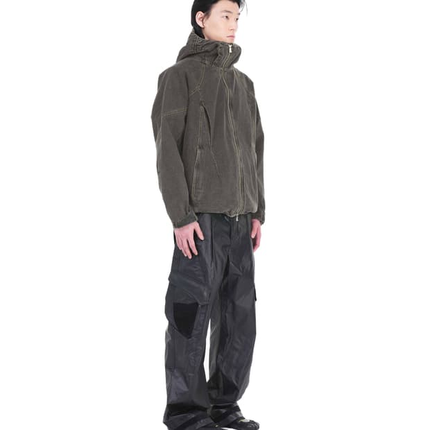 EP.7 04 TROUSERS GLOSSY BLACK