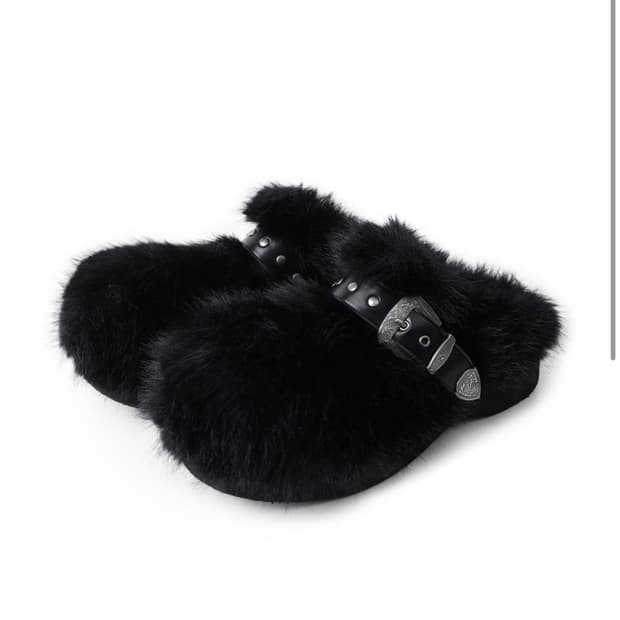 (새상품) 레씨토 버클 퍼 클로그 black