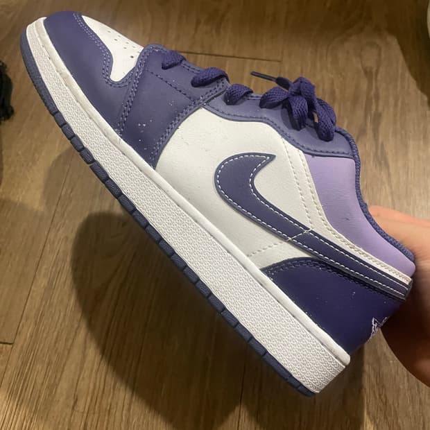 조던1 로우 스카이 퍼플 화이트