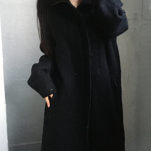 TRANSIT 트랜짓 블랙 컬러 울 코트