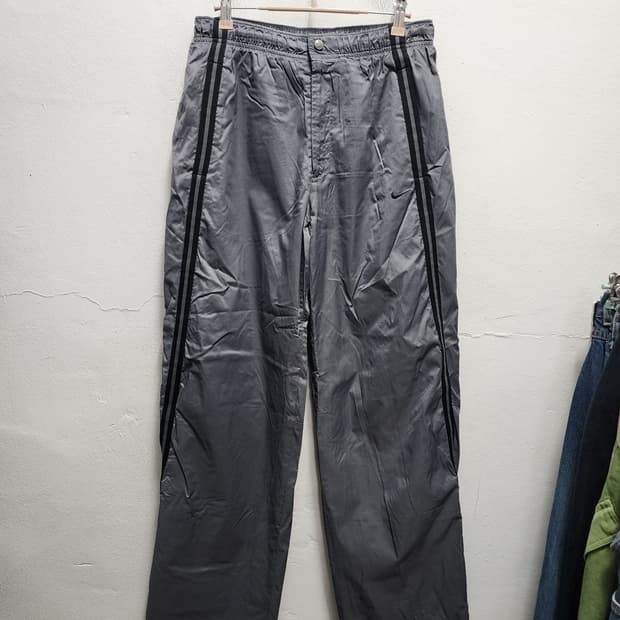 나이키 사이드라인 스우시 나일론 트레이닝팬츠