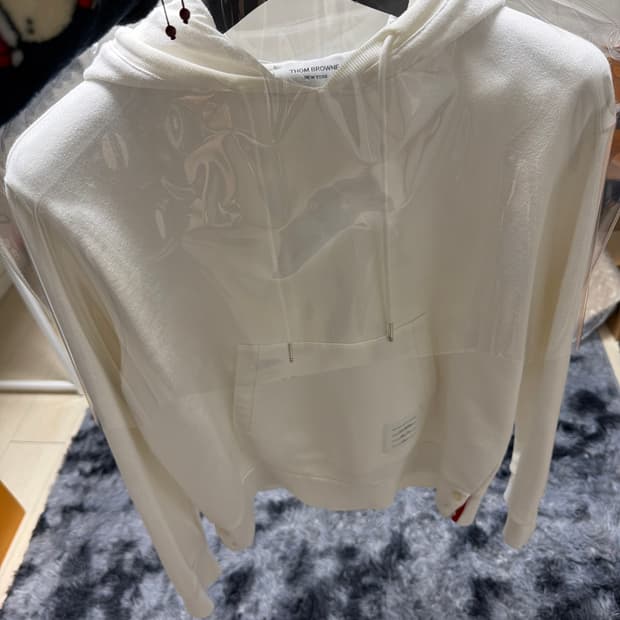 톰브라운 백삼선 후드티