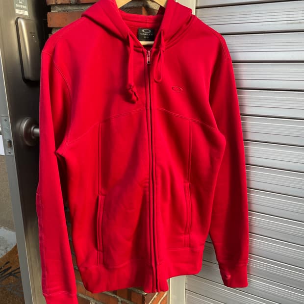 오클리 레드 핑커홀 후드집업